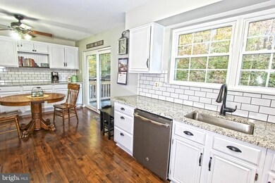 8313 Southern Oaks Ct, Lorton, VA 22079 - photo 7