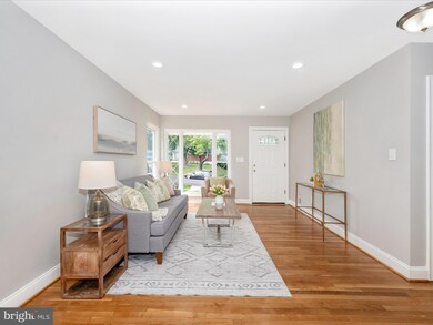 6404 Country Club Ct, Hyattsville, MD 20785 - photo 4