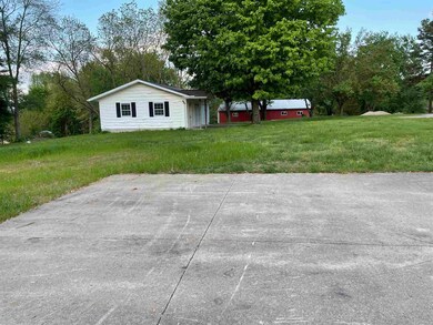 306 E Market St, Chrisney, IN 47611 - photo 4