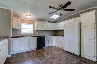 1115 N County Road 1600 E, Villa Grove, IL 61956 - photo 7