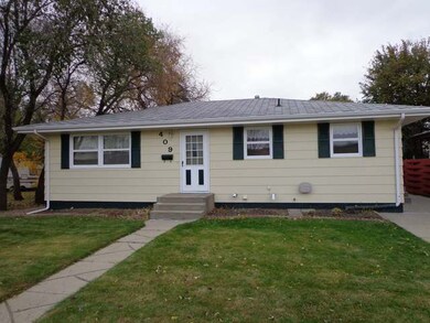 409 1st St SE, Mandan, ND 58554 - photo 2
