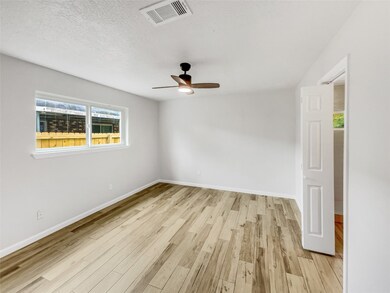 4410 Saffron Ln, Friendswood, TX 77546 - photo 7