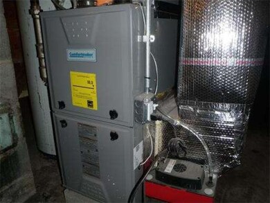 61 Pearl St, Hanson, MA 02341 - photo 3