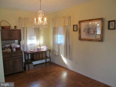 1800 Palo Cir, Halethorpe, MD 21227 - photo 4