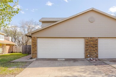118 Myers Dr, White Settlement, TX 76108 - photo 2