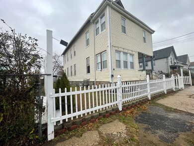 263 Jefferson St unit 3, Bridgeport, CT 06607 - photo 3