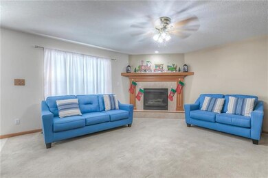 632 Hillcrest Cir, Lansing, KS 66043 - photo 7