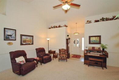 3180 N Mckelvey Ave, Fresno, CA 93727 - photo 6