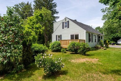 52 Maplecrest St, Newmarket, NH 03857 - photo 4