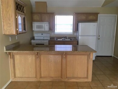 2503 Salvatierra Ave unit 26, Edinburg, TX 78541 - photo 7