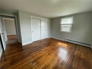 4 Almy Ct unit 2, Newport, RI 02840 - photo 5
