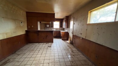 928 Jerry Ln, Bedford, TX 76022 - photo 6