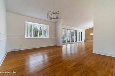 109 Baker Ln, Oak Ridge, TN 37830 - photo 2