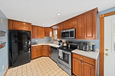 55 Clapp St, Abington, MA 02351 - photo 3