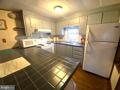 17 Acorn Ln, Boyertown, PA 19512 - photo 5