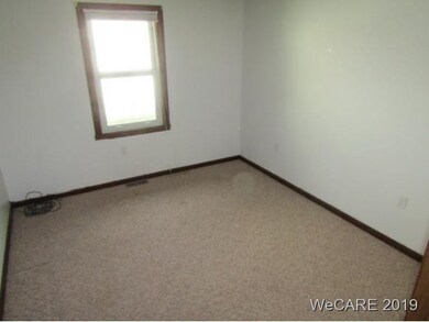 215 Phillips Dr, Wapakoneta, OH 45895 - photo 5