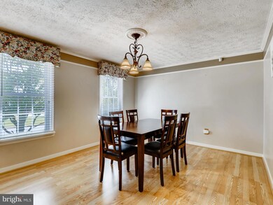 712 Highvilla Rd, Essex, MD 21221 - photo 7