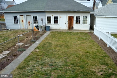 325 E Main St, Palmyra, PA 17078 - photo 6