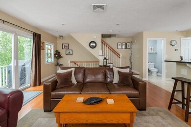 10 Ricciuti Dr unit 5, Quincy, MA 02169 - photo 6