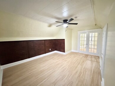54 New Haven Ave unit 3rd floor, Waterbury, CT 06708 - photo 3