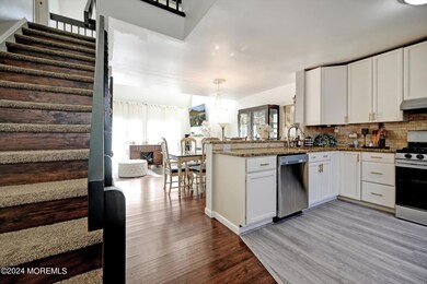 4 Adams Ct unit 1204, East Windsor, NJ 08520 - photo 6