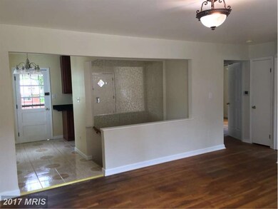5706 Somerset Rd, Riverdale, MD 20737 - photo 3