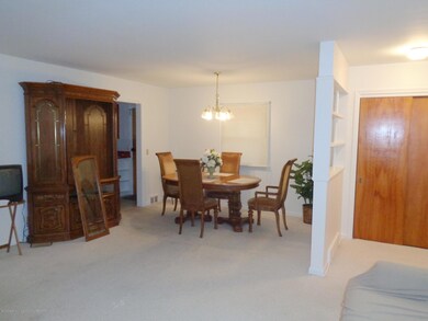 pleasant grove dining area