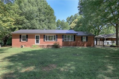 155 Clements Rd, Statesville, NC 28677 - photo 2
