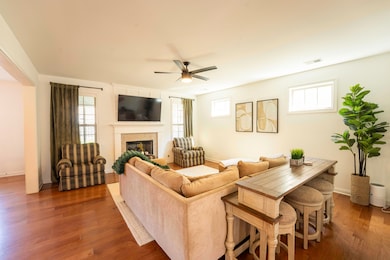 1041 Haddrell PL-20