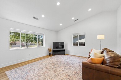 1728 Almaden Dr, Redding, CA 96001 - photo 6