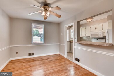 8546 Water Oak Rd, Parkville, MD 21234 - photo 5