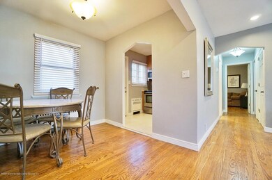 125 Beverly Ave, Staten Island, NY 10301 - photo 6
