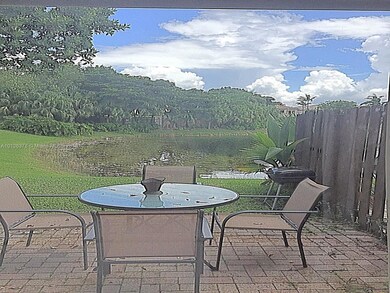 10929 NW 70th St, Doral, FL 33178 - photo 7