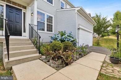 18205 Jillian Ln, Triangle, VA 22172 - photo 3