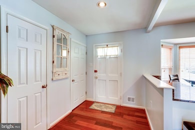 9229 Sand Creek Ct, Burke, VA 22015 - photo 2
