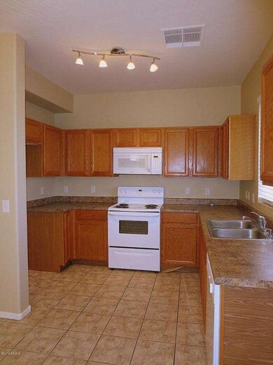 3366 S Warner Dr - Listing Photos-003