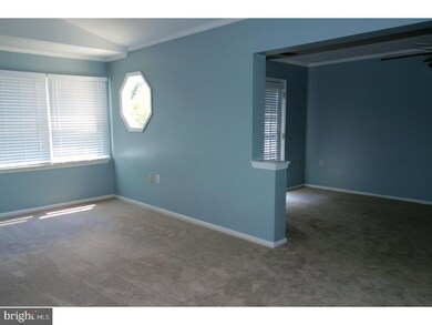 154 Lindfield Cir, Macungie, PA 18062 - photo 3