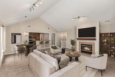 28541 Carlton Way Dr unit 81, Novi, MI 48377 - photo 3