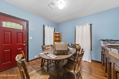 702 N Boudreaux