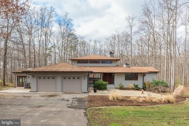 1724 Dressage Dr, Reston, VA 20190 - photo 2