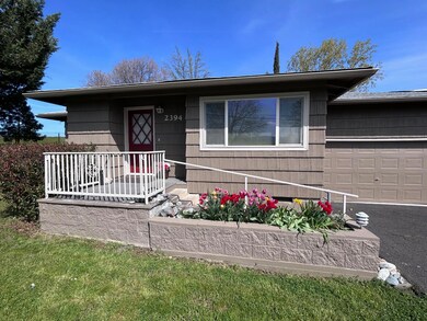 2394 Corona Ave, Medford, OR 97504 - photo 4