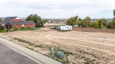 View of yard featuring a residential view