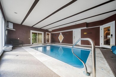 13-web-or-mls-225-amet-way