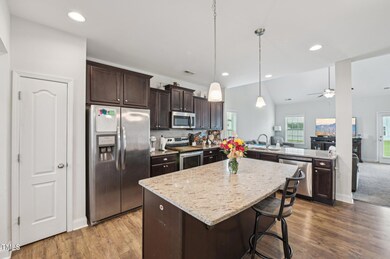 17-web-or-mls-Chandon Dr-2504-017