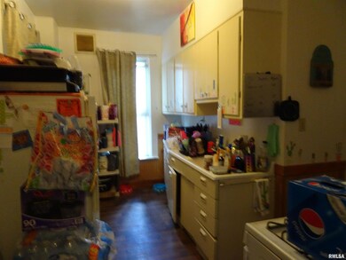 1521 W 6th St, Davenport, IA 52802 - photo 5