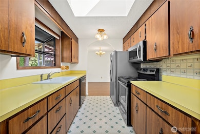 10811 Rampart Dr E, Puyallup, WA 98374 - photo 6