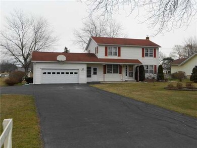 Exterior Front Spacious lot with double wide circu