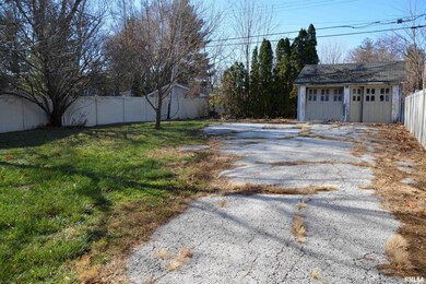 644 S Randolph St, Macomb, IL 61455 - photo 4