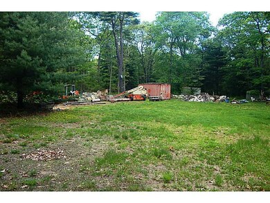 963 Wordens Pond Rd, Wakefield, RI 02879 - photo 3