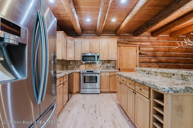 605 Lakota Ln, Jackson, WY 83001 - photo 3